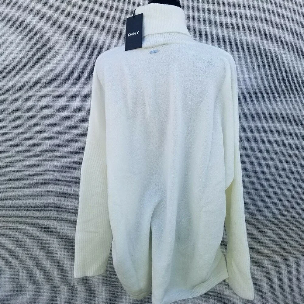 DKNY Turtleneck Acrylic Blend Oversized Sweater Women's. Size Large. NWT $89
